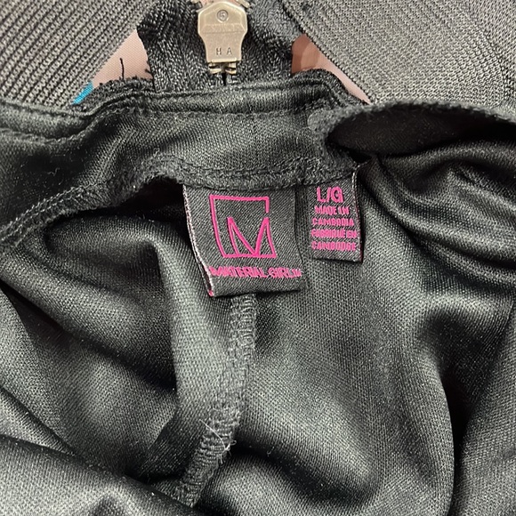 MATERIAL GIRL Black Lace Bodycon Mini Dress - Picture 4 of 4